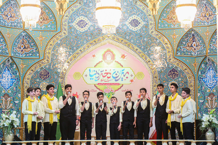 میزبانی از خیل عظیم زائران در شام میلاد حضرت معصومه(س)