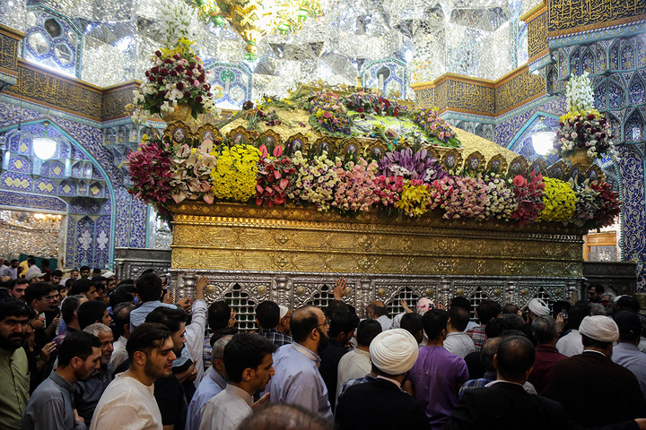 میزبانی از خیل عظیم زائران در شام میلاد حضرت معصومه(س)