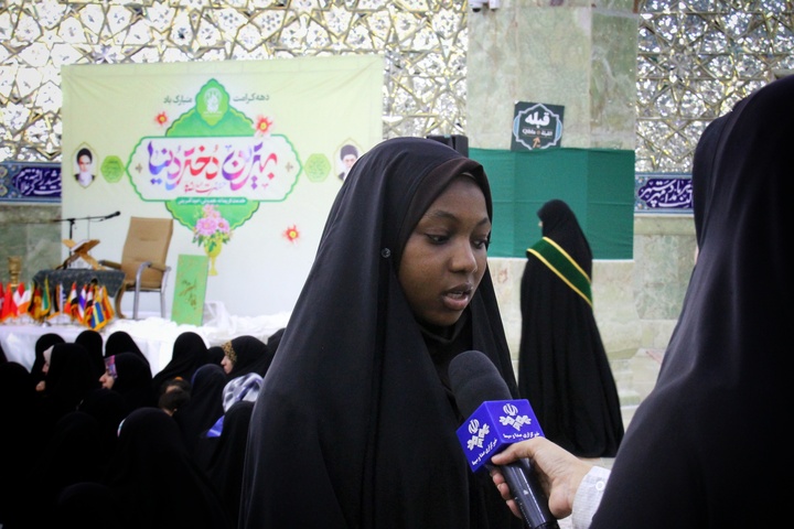 جشن میلاد حضرت معصومه(س) با حضور ۶۵۰ دختر از ۴۰ کشور دنیا