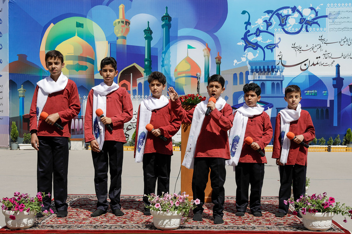 رونمایی از دیوارنگاره «تمدن رضوی»