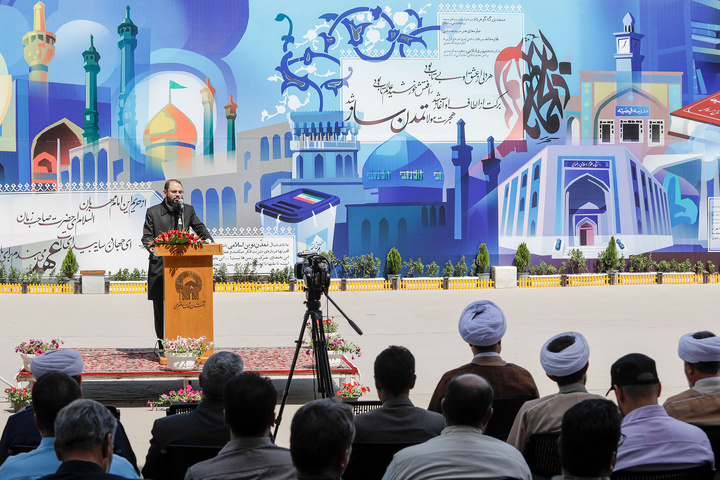 رونمایی از دیوارنگاره «تمدن رضوی»