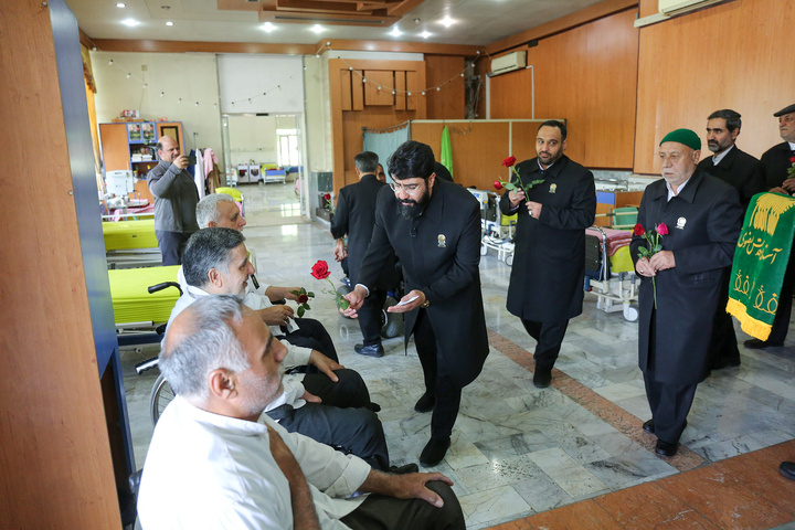 تشرف جانبازان قطع نخاعی ۷۰درصد به حرم مطهر رضوی