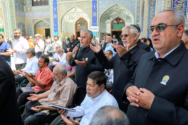 تشرف جانبازان قطع نخاعی ۷۰درصد به حرم مطهر رضوی