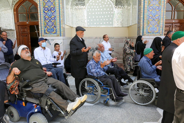 تشرف جانبازان قطع نخاعی ۷۰درصد به حرم مطهر رضوی