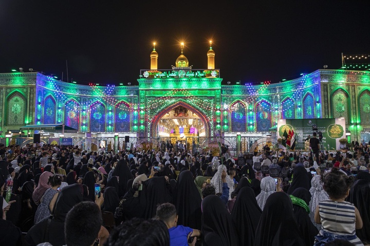 العتبة العباسية تقيم الحفل المركزي بذكرى ولادة الإمام الرضا (عليه السلام)
 العتبة العباسية تقيم الحفل المركزي بذكرى ولادة الإمام الرضا (عليه السلام)