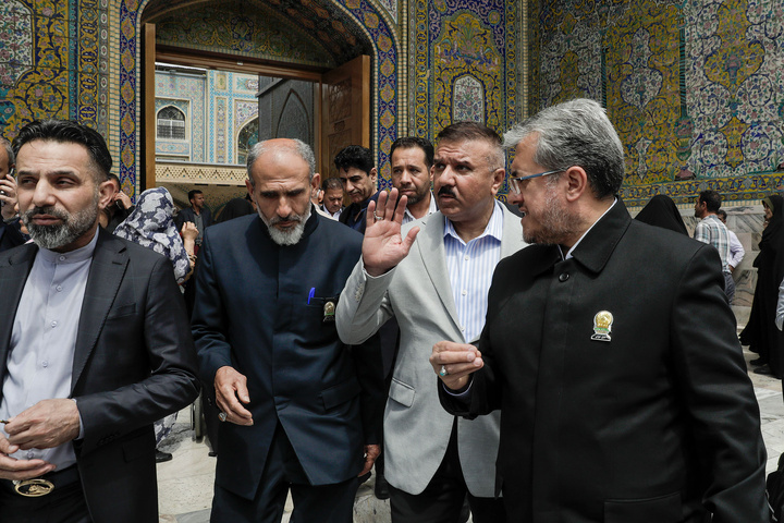 تشرف وزیر کشور عراق به حرم مطهر رضوی