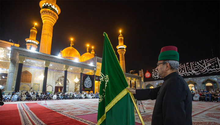 The Holy Shrines of Imam Hussain and Imam Al-Kadhum witness raising black banners on the martyrdom anniversary of Imam Al-Jawad (PBUH)
