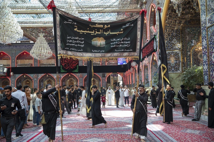 The condolence processions commemorate the martyrdom anniversary of Imam al-Jawad (peace be upon him) at the two holy shrines in Karbala