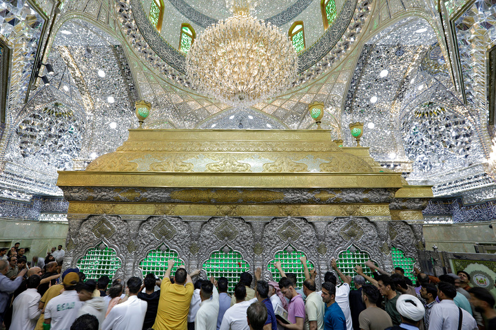 تشرف تولیت آستان قدس رضوی به حرم مطهر امام حسین(علیه‌السلام)