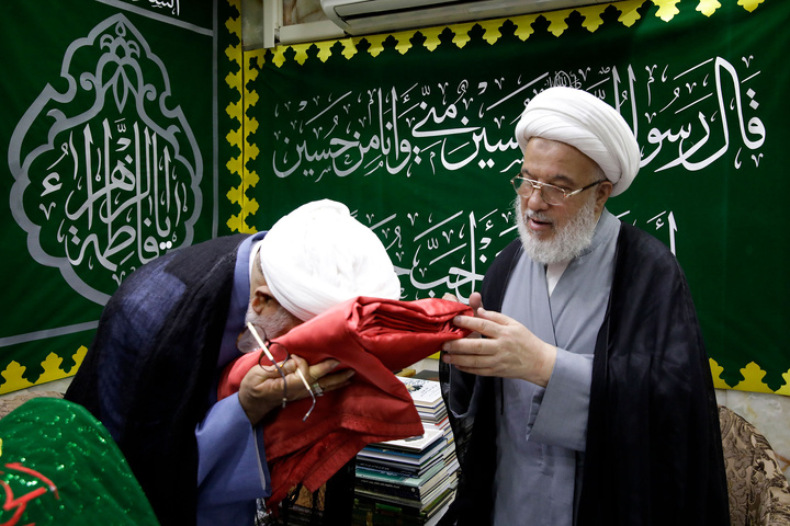 تشرف تولیت آستان قدس رضوی به حرم مطهر امام حسین(علیه‌السلام)