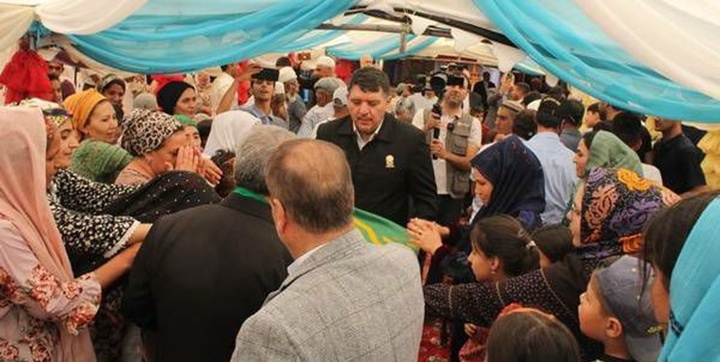 اهدای پرچم گنبد امام رضا(ع) به عاشقان حضرت در مرو
 اهدای پرچم گنبد امام رضا(ع) به عاشقان حضرت در مرو