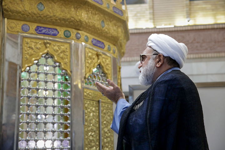 تشرف تولیت آستان قدس رضوی به مسجد کوفه و سهله