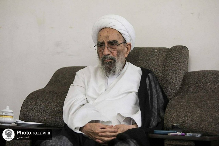 آموزش اساتید به طلاب باید متناسب با مسائل روز باشد