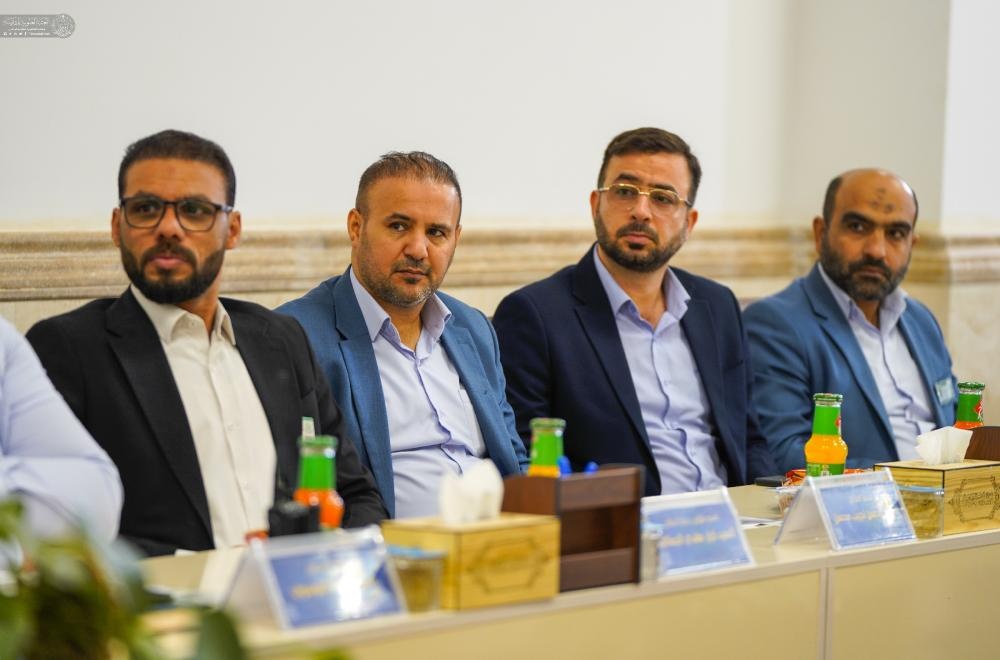 الأمين العام للعتبة العلوية المقدسة يجتمع مع رؤساء الأقسام لمناقشة فعاليات الغدير الأغر