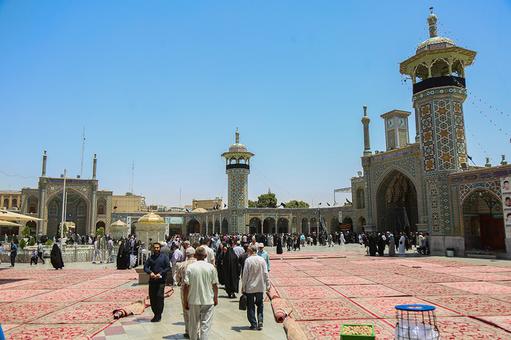 آماده سازی حرم حضرت معصومه (س) جهت میزبانی از زائران در مراسم دعای عرفه