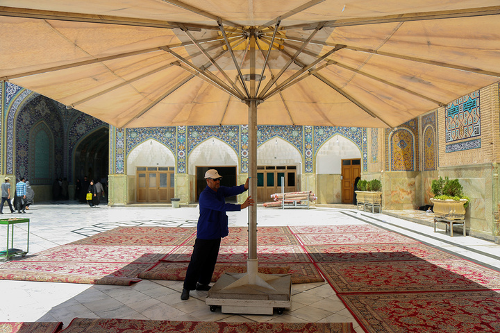 آماده سازی حرم حضرت معصومه (س) جهت میزبانی از زائران در مراسم دعای عرفه