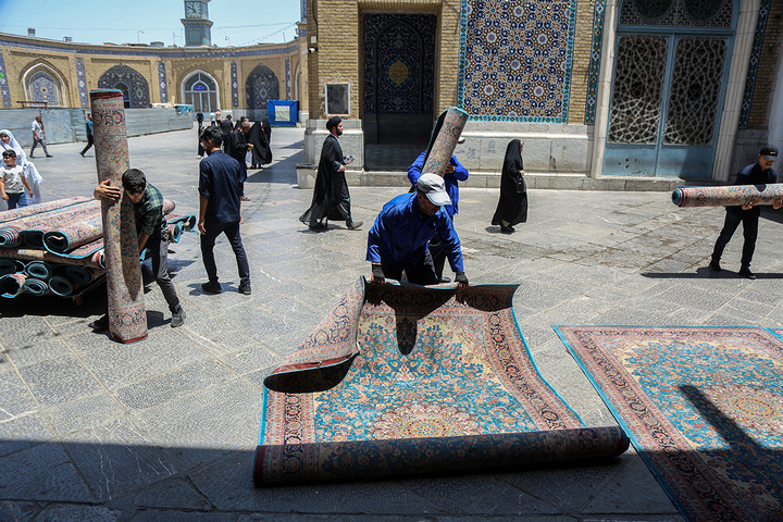 آماده سازی حرم حضرت معصومه (س) جهت میزبانی از زائران در مراسم دعای عرفه