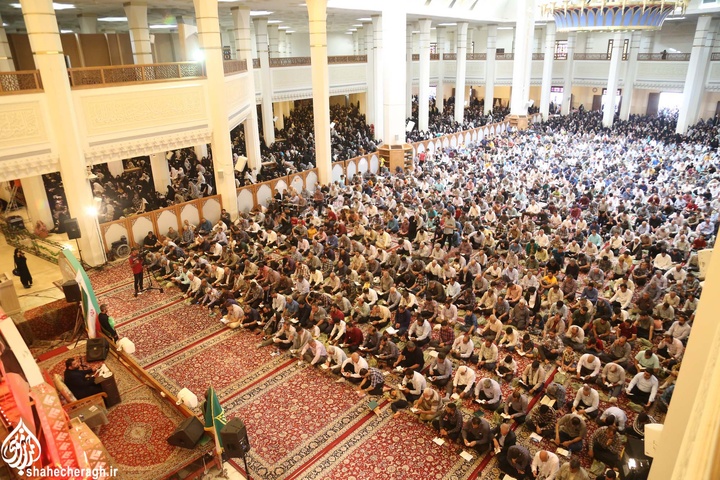 طنین دعای پرفیض عرفه در سومین حرم اهل بیت علیهم السلام