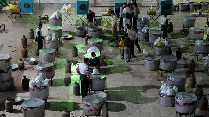 توزیع بیش از یک میلیون و ۲۰۰ هزار غذا بین نیازمندان به مناسبت عید غدیر توزیع بیش از یک میلیون و ۲۰۰ هزار غذا بین نیازمندان به مناسبت عید غدیر