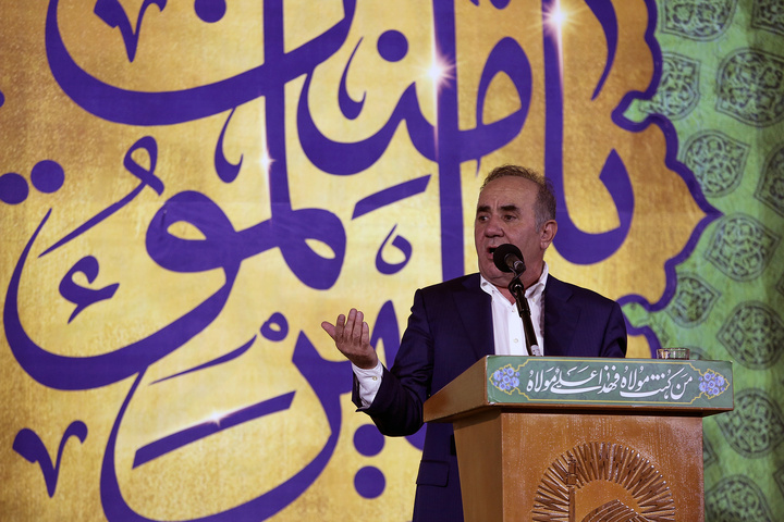 حال و هوای حرم مطهر رضوی در شب عید غدیر