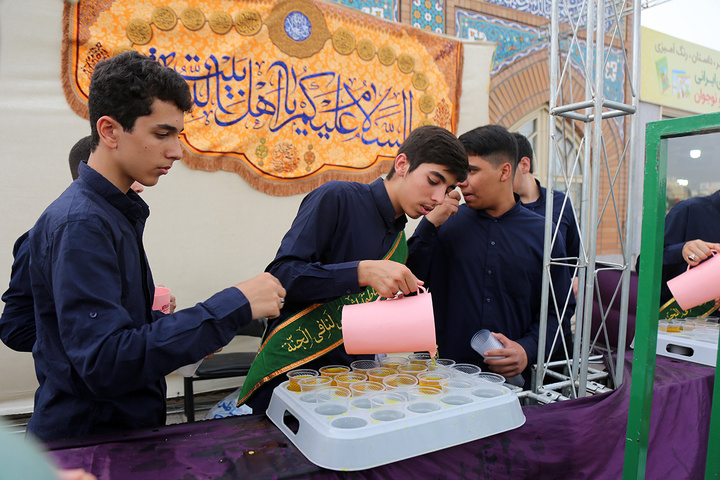 حرم حضرت معصـــومه (س) میزبان کودکان و نوجــــوانان در جشن غدیـــــر