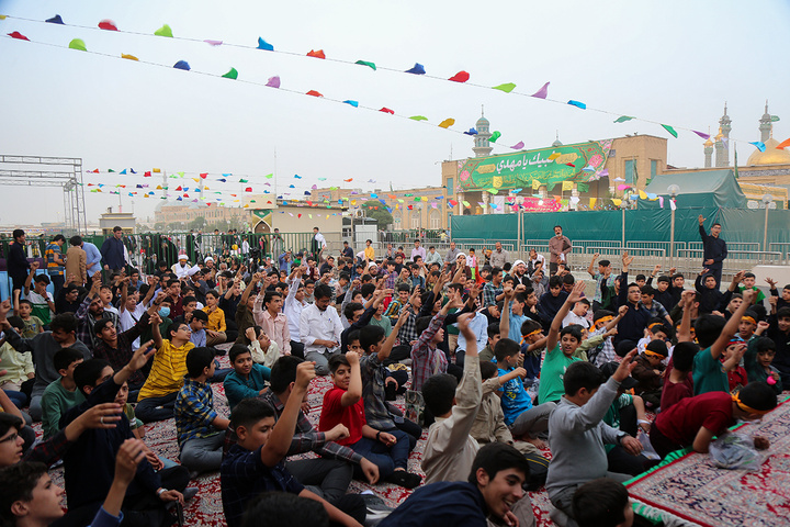حرم حضرت معصـــومه (س) میزبان کودکان و نوجــــوانان در جشن غدیـــــر