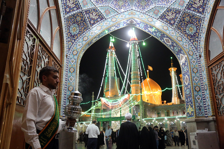 جشن شام میلاد امام کاظم (ع) در حرم حضرت معصومه(س)