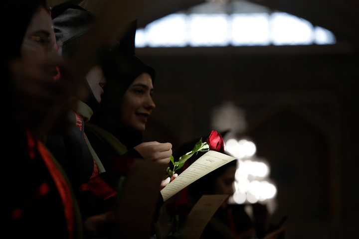 جشن دانش آموختگی در حرم