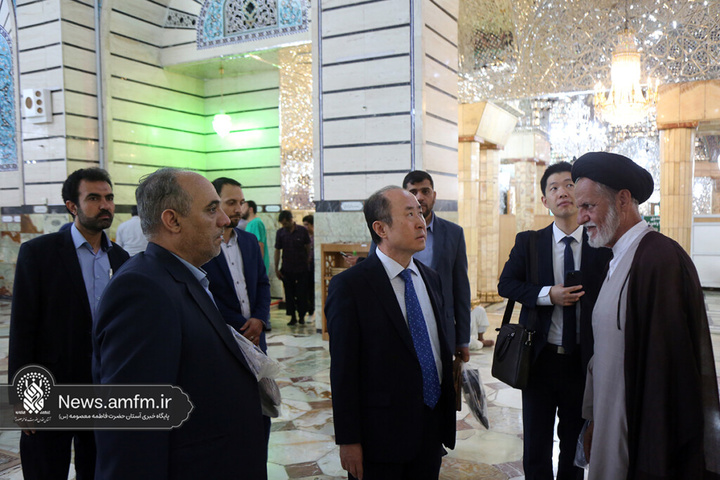 سفیر کره جنوبی در ایران با شخصیت و جایگاه حضرت معصومه(س) آشنا شد