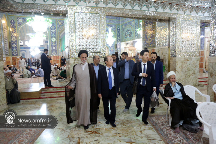 سفیر کره جنوبی در ایران با شخصیت و جایگاه حضرت معصومه(س) آشنا شد
