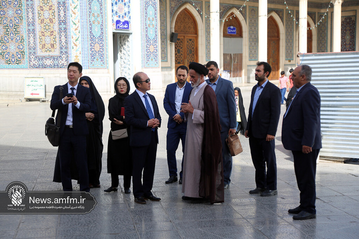 سفیر کره جنوبی در ایران با شخصیت و جایگاه حضرت معصومه(س) آشنا شد