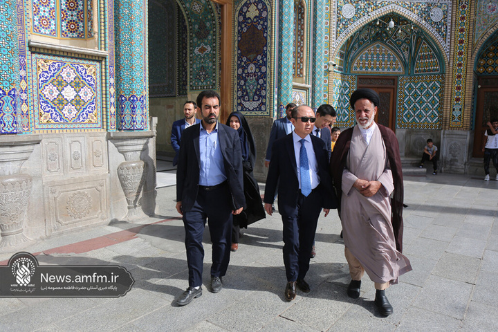 سفیر کره جنوبی در ایران با شخصیت و جایگاه حضرت معصومه(س) آشنا شد
