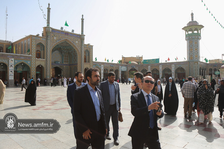 سفیر کره جنوبی در ایران با شخصیت و جایگاه حضرت معصومه(س) آشنا شد