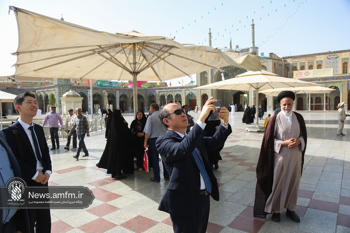 سفیر کره جنوبی در ایران با شخصیت و جایگاه حضرت معصومه(س) آشنا شد