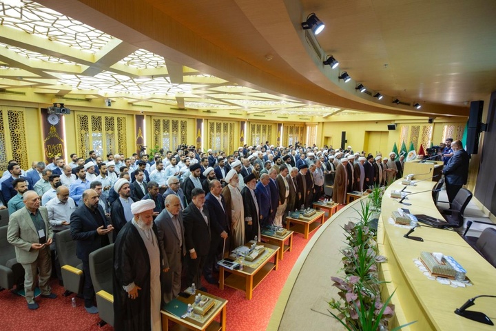 اختتامیه نخستین هفته بین المللی امامت با حضور متولی شرعی آستان قدس عباسی