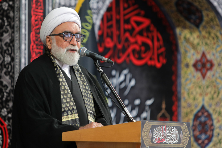 تبیین و روشنگری ضرورتی است که باید در عزاداریها رقم بخورد تبیین و روشنگری ضرورتی است که باید در عزاداریها رقم بخورد