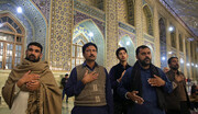 محرم الحرام کی مناسبت سے حرم امام رضا(ع) کے غیرملکی زائرین کے لئے عزاداری کا انعقاد