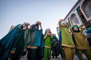 مراسم العطش با حضور کودکان در کربلای معلی