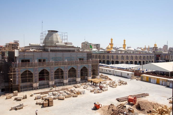 کاشی‌کاری صحن حضرت زینب(س) با همت استادکاران ایرانی