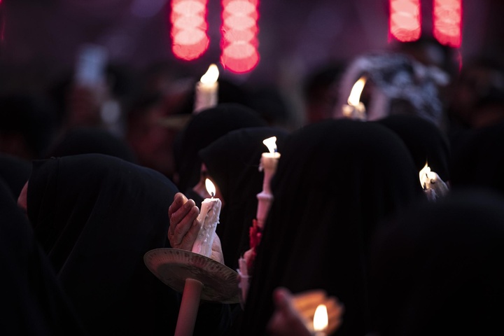 إحياء ليلة الحادي عشر من المحرّم عند مرقدي الإمام الحسين وأخيه العبّاس (عليهما السلام)