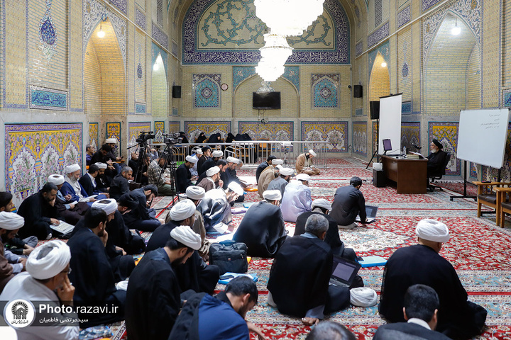 «دارالعلم رضوی» به دنبال رونق بخشی به مباحثات علمی در حرم امام رضا(ع) است