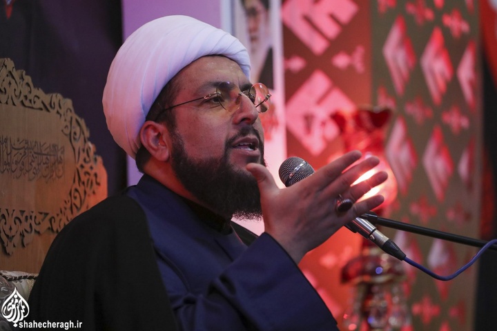 مرثیه سرایی و خوانش صحیفه سجادیه به مناسبت سالروز شهادت امام سجاد علیه السلام