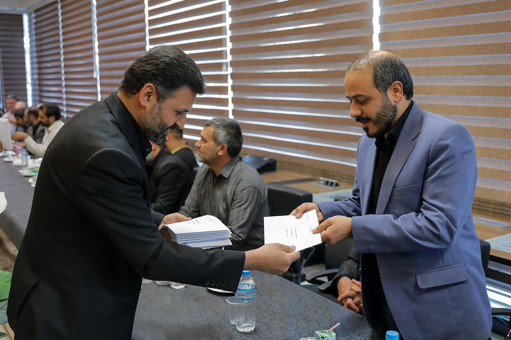 Holy shrine provides Arbaeen Mukib owners with related donations

