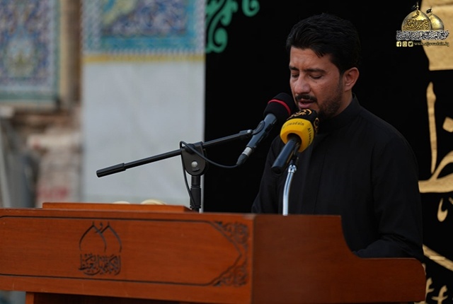 برافراشتن پرچم متبرک امام حسن مجتبی (ع) بر گنبد آستان مقدس کاظمیه