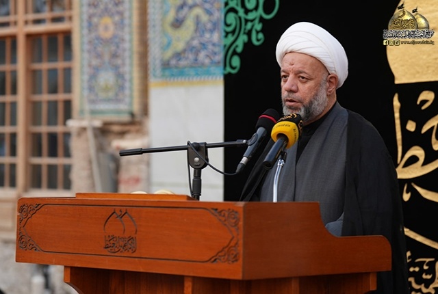 برافراشتن پرچم متبرک امام حسن مجتبی (ع) بر گنبد آستان مقدس کاظمیه