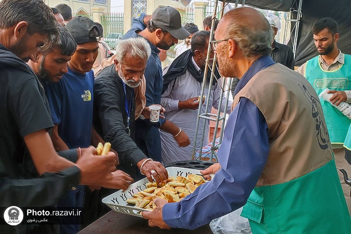 Imam Reza shrine serves Afghan pilgrims at Dogharoon Imam Reza shrine serves Afghan pilgrims at Dogharoon