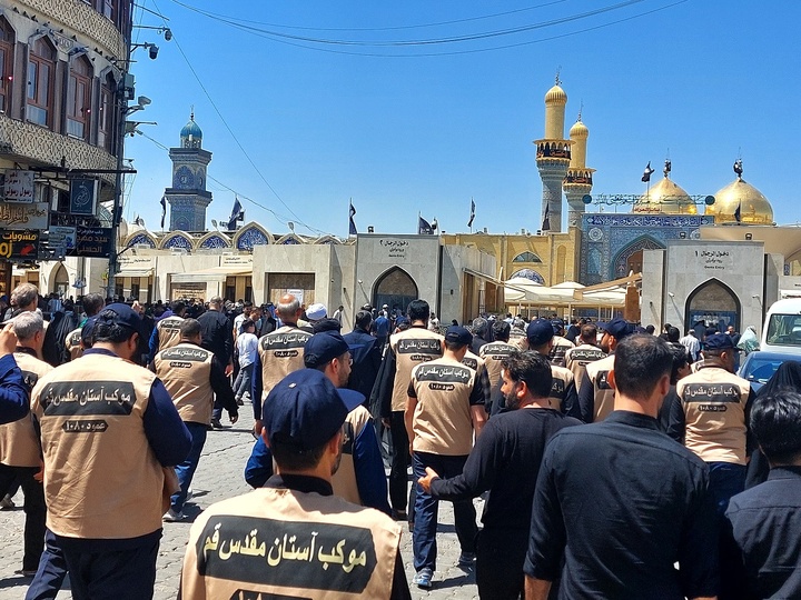 تشرف خادمان حرم کریمه اهل‌بیت(س) به کاظمین