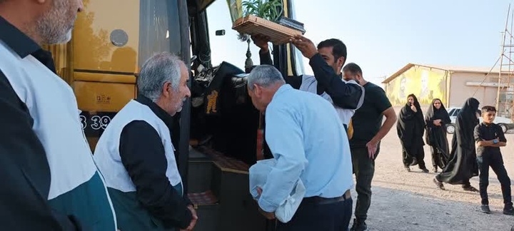 Imam Reza shrine’s servants send 17 first-time pilgrims to Karbala Imam Reza shrine’s servants send 17 first-time pilgrims to Karbala