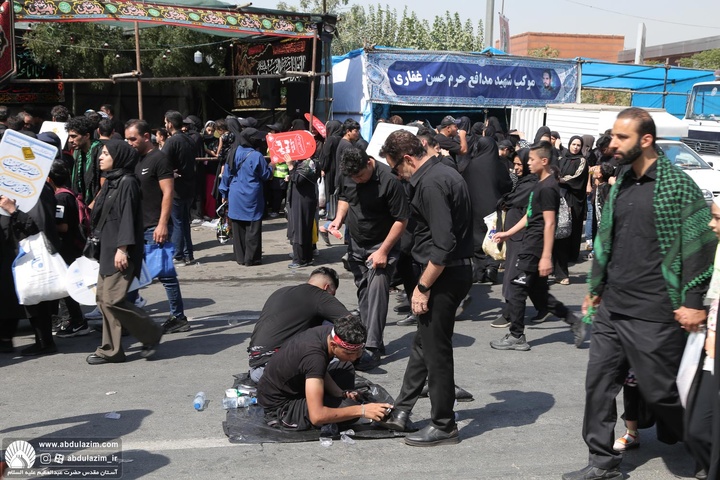 راهپیمایی دلدادگان حسینی در روز اربعین به سمت حرم حضرت عبدالعظیم(ع)