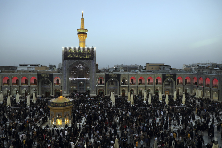 حرم مطهررضوی درشب رحلت حضرت رسول صلی الله وشهادت امام حسن مجتبی علیه السلام